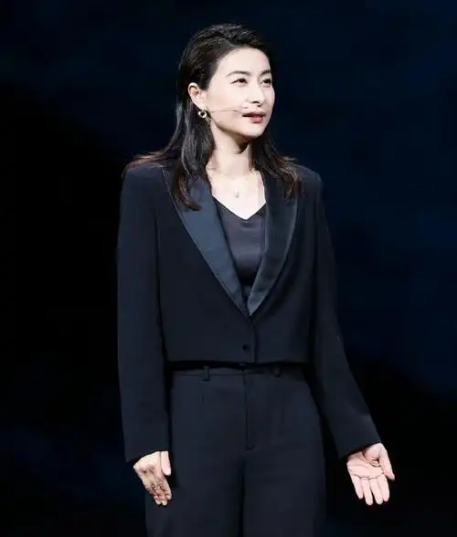 巩俐|金星|娱乐圈|陈可辛|跳水赛事|跳水运动员|游泳运动员_网易订阅