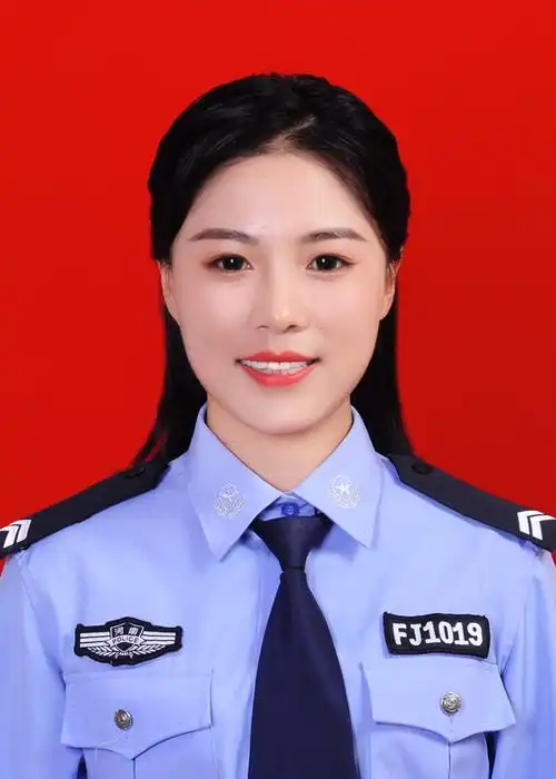 焦作博爱民警李维茜用实际行动和战果诠释公安特警的巾帼英雄本色