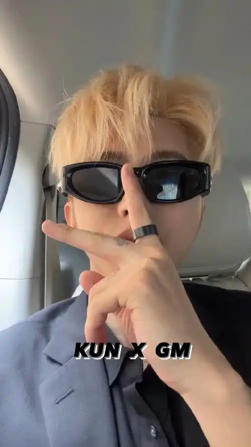 自拍他拍剪刀手上线#蔡徐坤