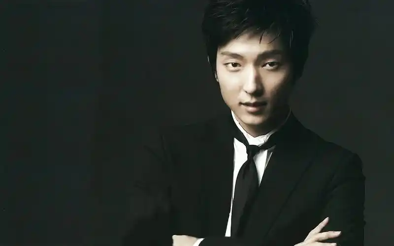 李准基韩流巨星高清壁纸