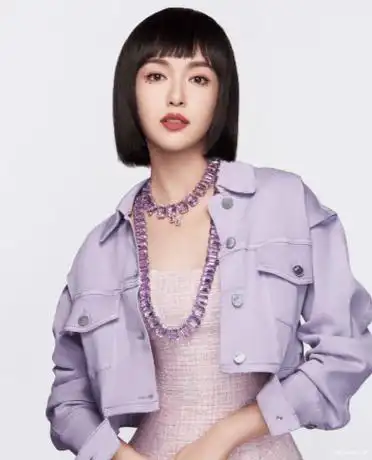 37岁唐嫣近况复出,现身访谈节目,一身粉装尽显优雅_女儿_孩子_罗晋