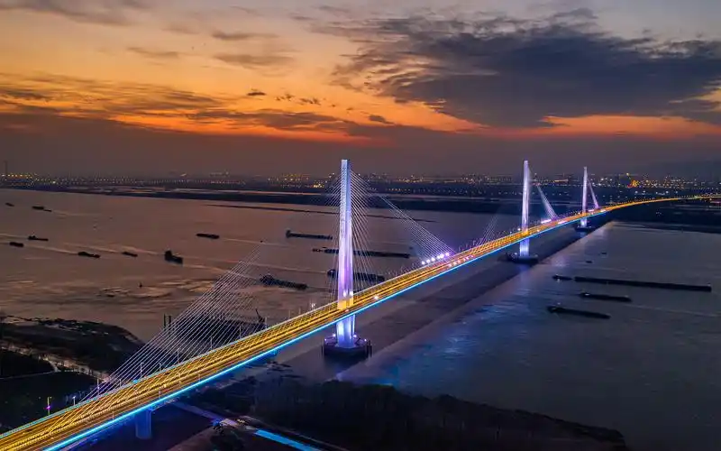 南京江心洲长江大桥"绿色"追求:让水生动物们休息好