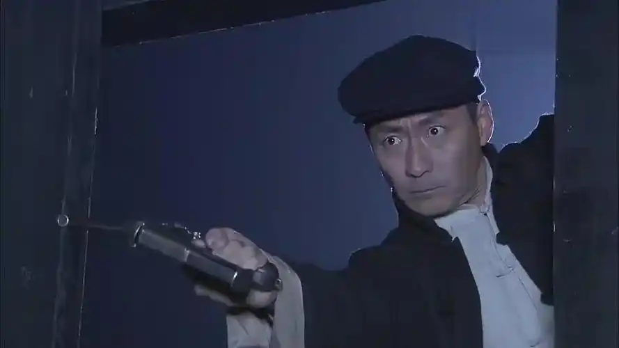 飞虎队刘洪徒手扒火车没想到遇到埋伏身手敏捷逃过一劫