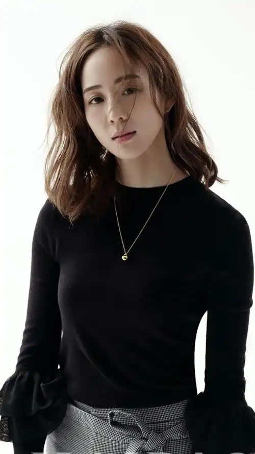 黑衣张钧甯,美丽中带着浪荡不羁,好撩人!