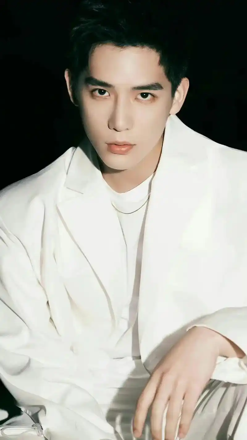 王安宇手机壁纸高清