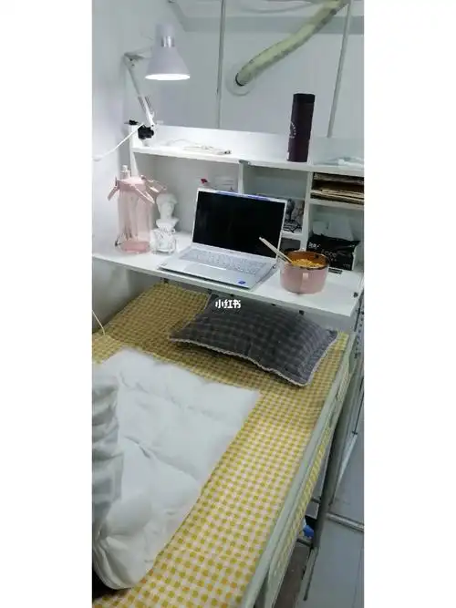 宿舍床上桌