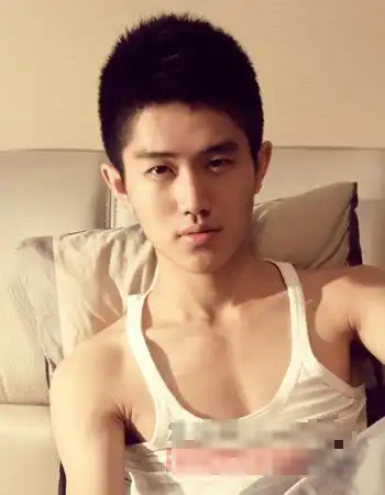 男学生寸头发型男生短发碎发图片