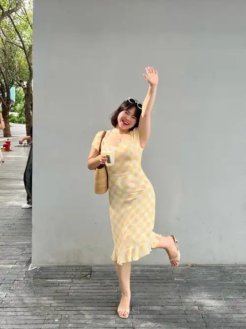 153cm57kg梨形身材微胖穿搭