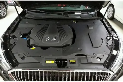 发动机舱:机舱发动机,正常磨损,变速箱,换挡平顺