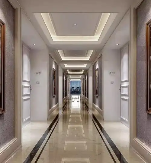 大面积过道使用波打线更大气恢弘.