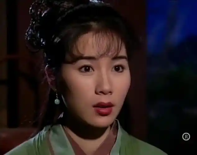 初出茅庐的张可颐一下子就把原著那个温柔动人,清丽秀雅的程英形象给