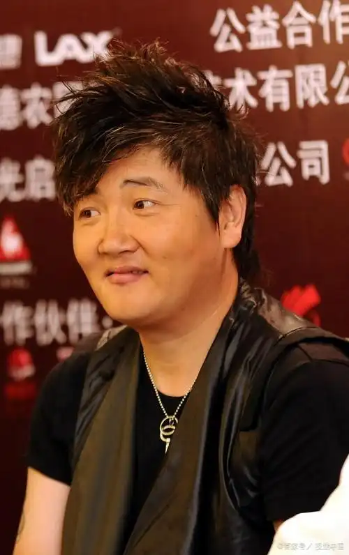 孙楠:从"不可一世"到"不见不散"的歌坛传奇