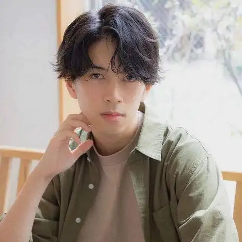 10款日本最帅气男士发型分享换不了老公就换发型吧