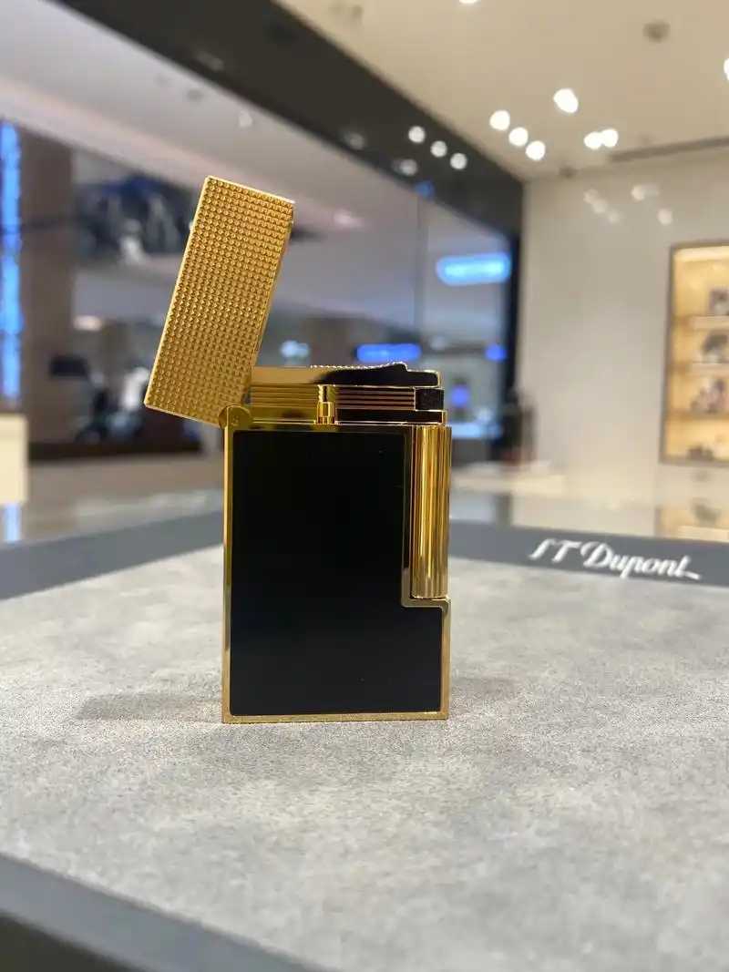 t.dupont法国都彭.断货很久的黑金磨砂款打火机到店 - 抖音
