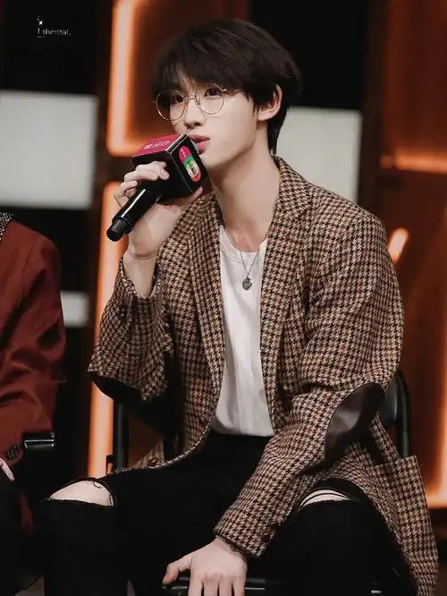 时代少年团眼镜半永久