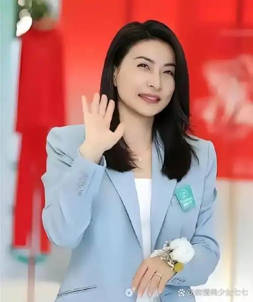 郭晶晶向地震灾区捐款的事儿最近备受关注