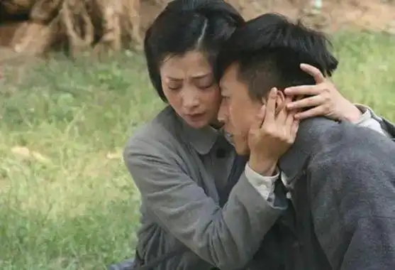 身陷"包养门",前夫被判入狱,"人间水蜜桃"的反击,狠吗?