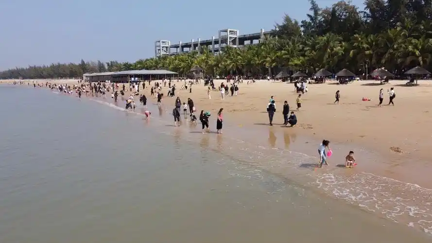 湛江雷州半岛乌石海滩天成台度假村