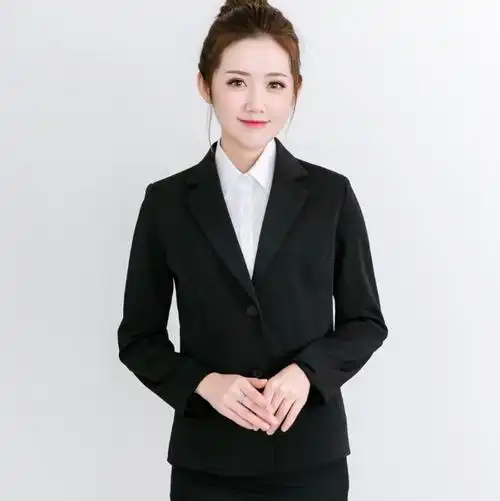 fashion talk 穿搭说圆领又称为"和尚领",经典领型,正装,休闲等场合都