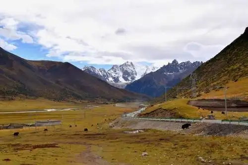 再看一眼5050雀儿山垭口