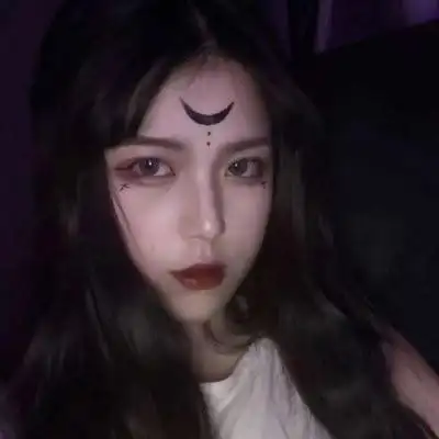 2021真人带血的丧系女头像,女生头像图片-回车桌面