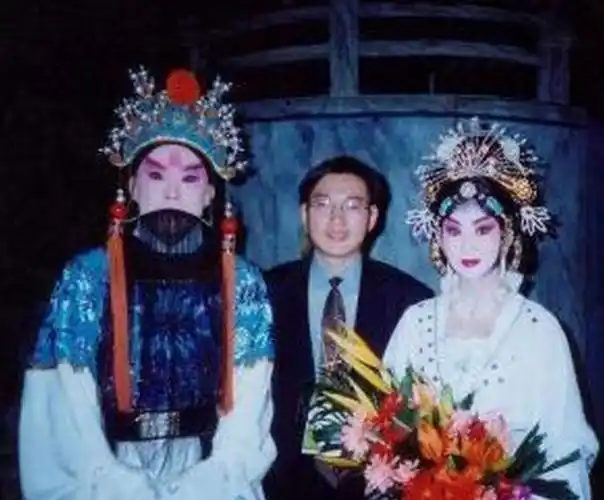 回顾大宋佳抛弃病夫甩掉导演55岁再嫁豪门的她如今怎么样了