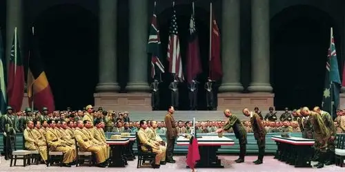 左边的将军是谁?