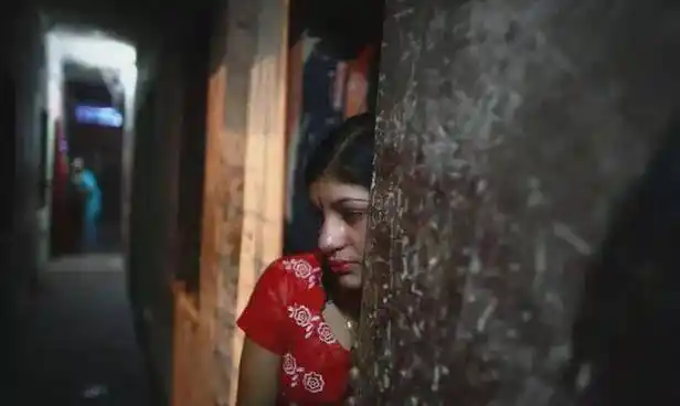 孟加拉国内,最著名的一个妓女村名叫坎达帕拉,它是全球最大规模的妓院