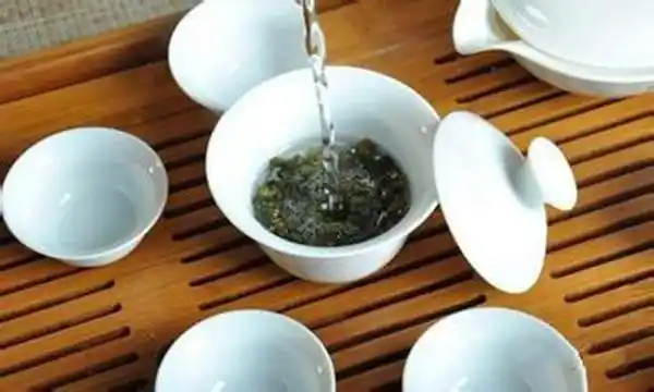 泡茶注水方式如何影响茶汤的滋味