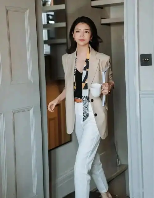 第二,三木博主的豆腐裤穿搭示范