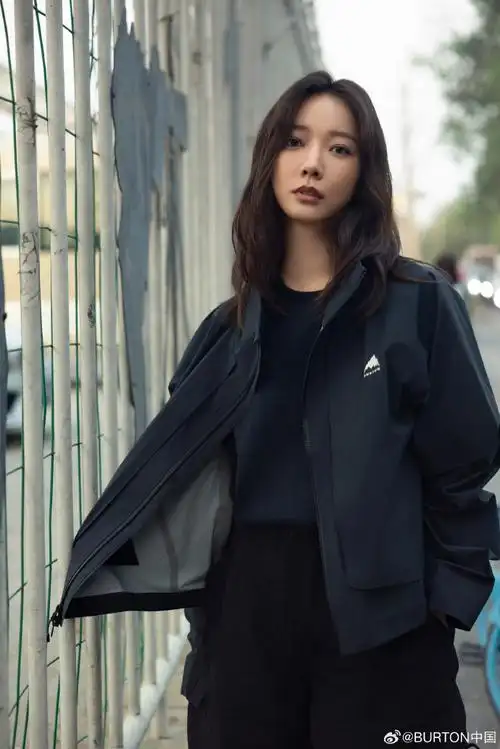 burton##王珞丹同款