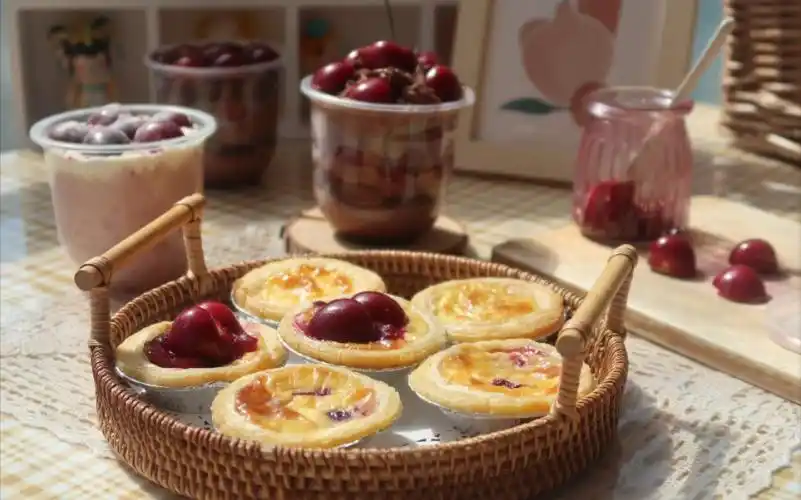 的春日限定樱桃甜品复刻肯德基爆浆樱桃蛋挞樱桃宝藏茶自制樱桃果酱