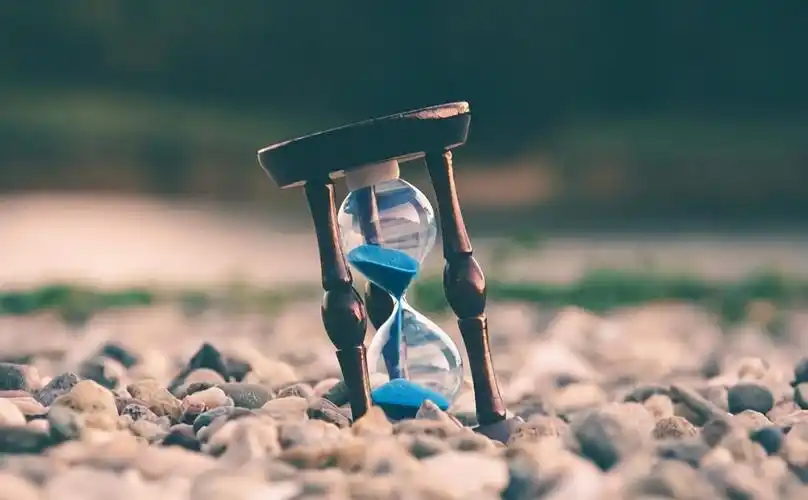 回忆童年时的快乐趣事,回忆曾经的美好.