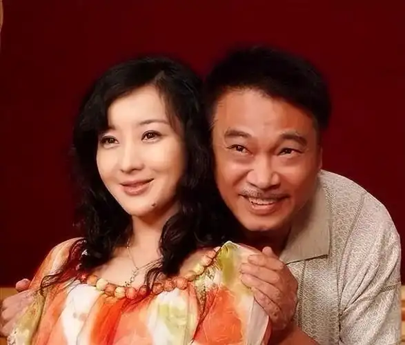 吴孟达我只有一个老婆却有两个红粉知己和一位妈妈