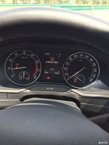 平白无故显示胎压不足