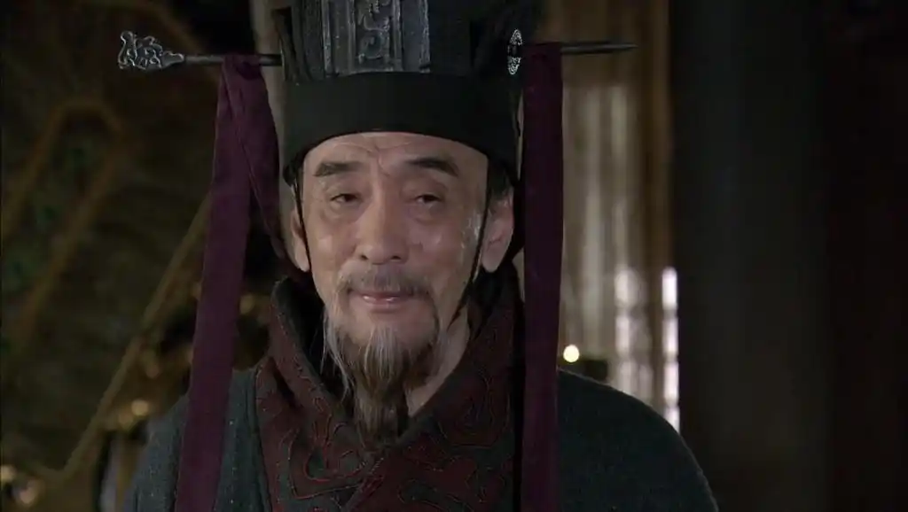 王允能扳倒董卓,为啥败给了董卓部下?屠龙者变恶龙,就在一念间