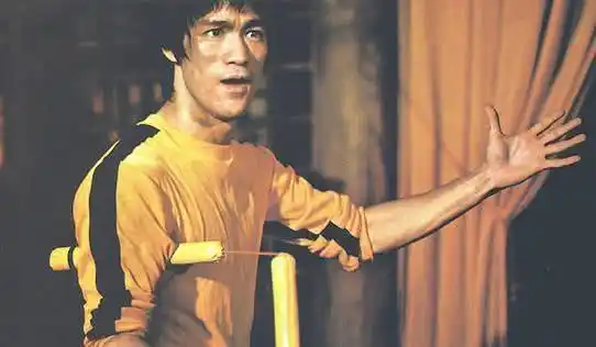 李小龙六大招牌动作:图2风靡世界,图3凌空飞踢,图4动作最酷