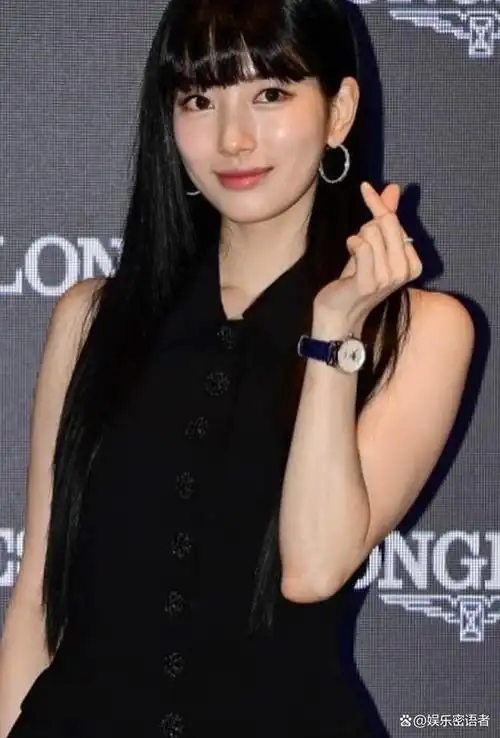 她不仅是女团missa出道的明星,还跨足戏剧和电影领域,并且成功代言了