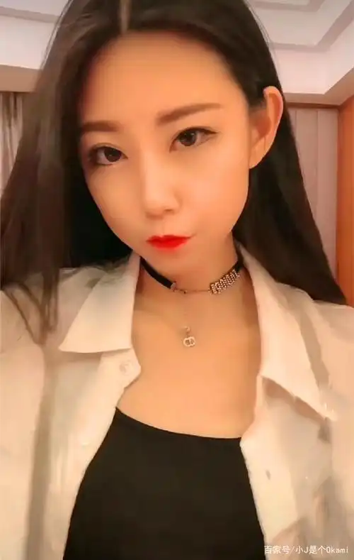 小沈龙活动再出意外!演员雪姐自曝半夜一直有人敲门!