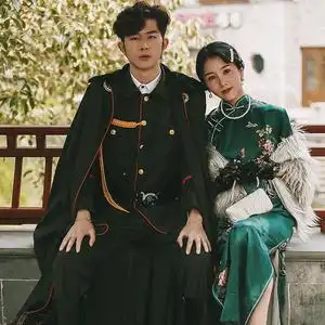 影楼样片主题2024新款复古民国军阀太太旗袍军装情侣婚纱摄影样照