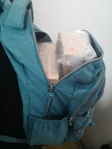 60万现金.宿迁洋河镇警方供图