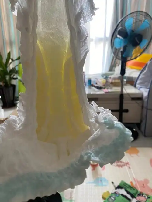 一夜的纸尿裤感觉还不错用诶