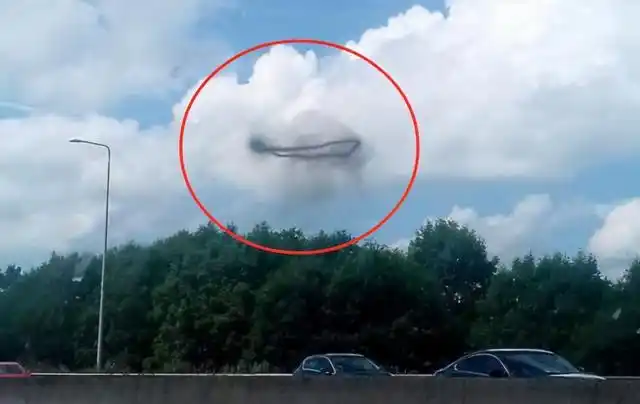 ufo出没福建龙海上空拍到不明飞行物黑色椭圆形它是什么