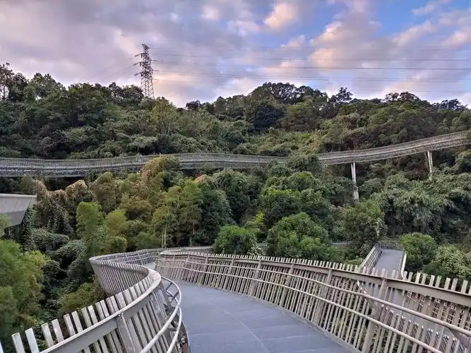 梅峰山地公园晨跑记---悬空栈道(三)