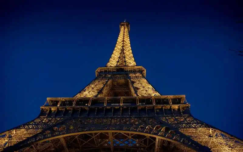 法国世界著名建筑埃菲尔铁塔