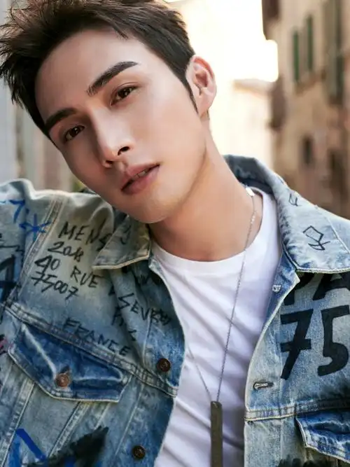 张彬彬无聊自拍,高清图片,手机壁纸