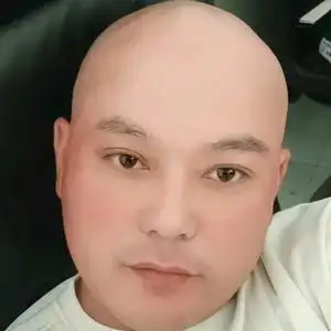 快乐大光头头像