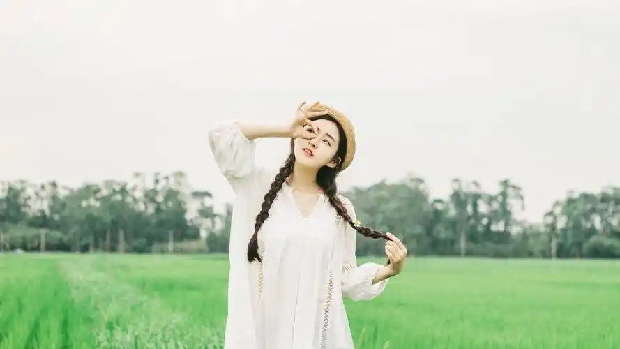 可爱的小清新女孩壁纸