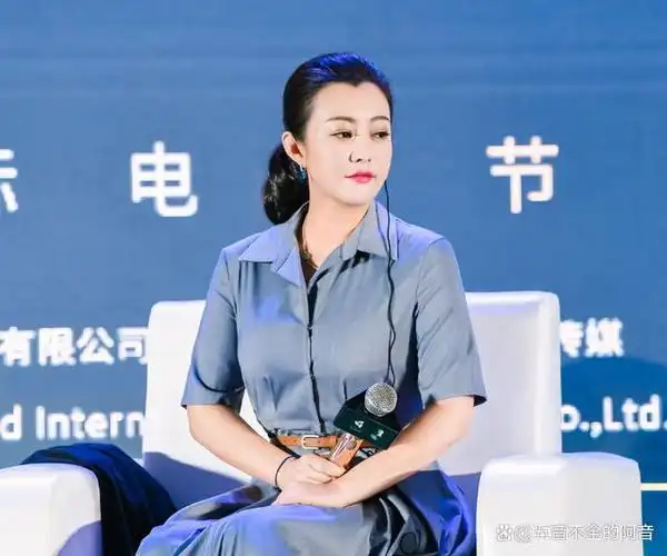 从德艺双馨的"影后",到如今开班被骂圈钱,郝蕾真的翻车了吗?