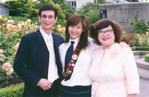 沈殿霞当年去世真相,当时手脚器官腐烂,家人拔喉脱离苦难|谢贤|郑欣宜